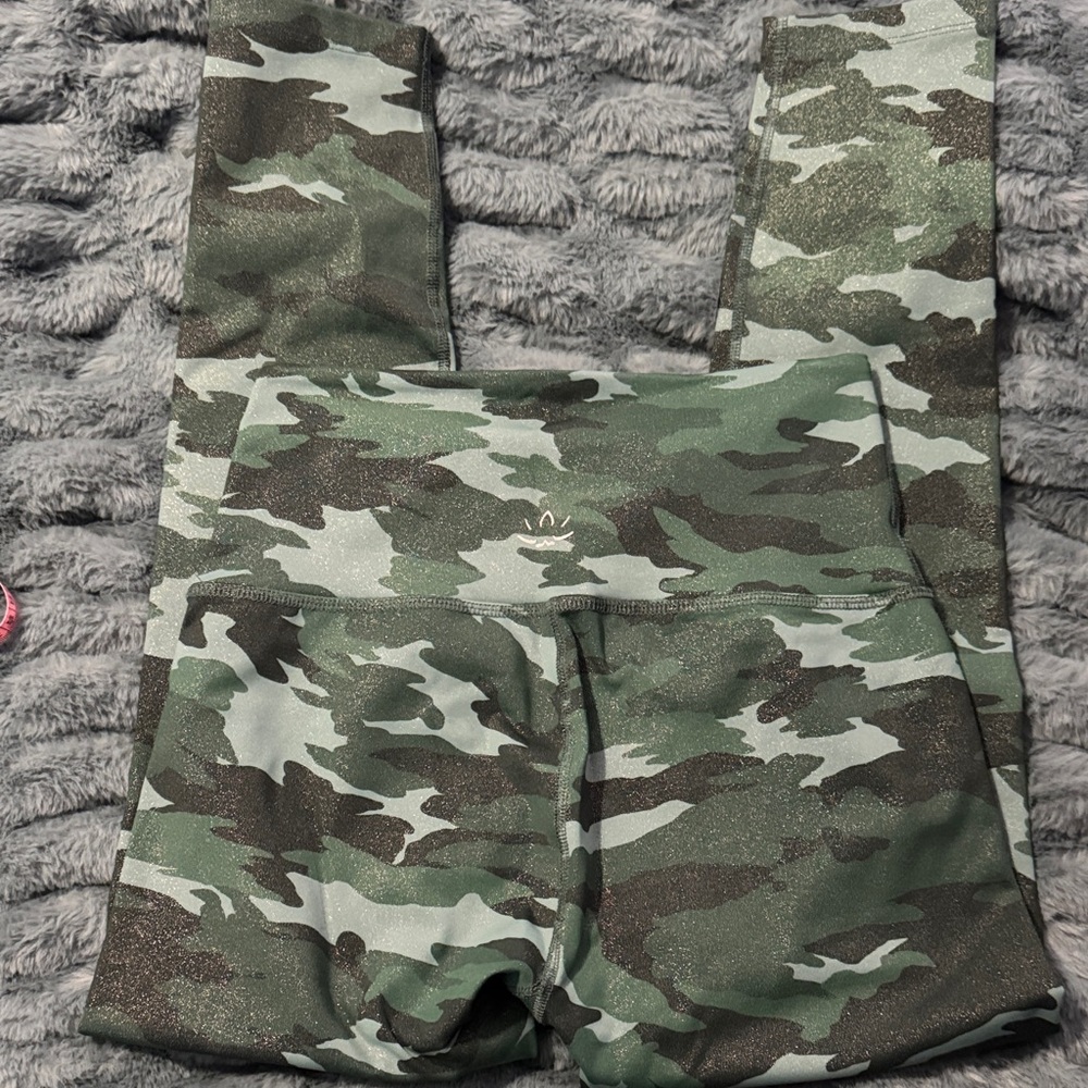 Beyond Yoga Forest Camo Leggings